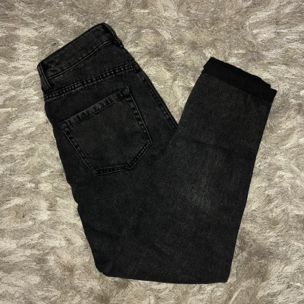 High waisted vintage mom jeans!